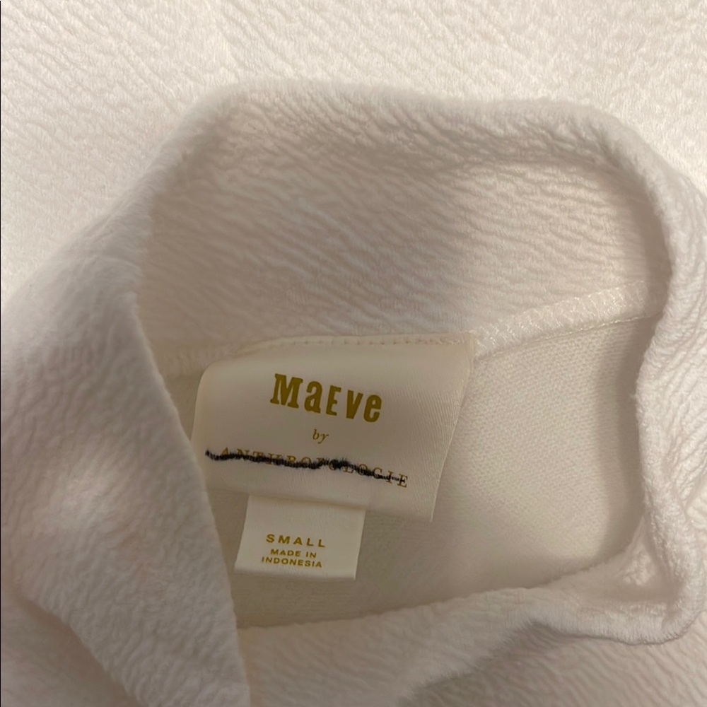 White Sleeveless Mock Neck Top - Picture 3 of 5